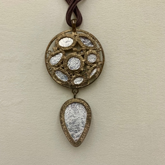 Animal/Leopard gold tone multi stone tear drop statement necklace on brown cord - Picture 12 of 15